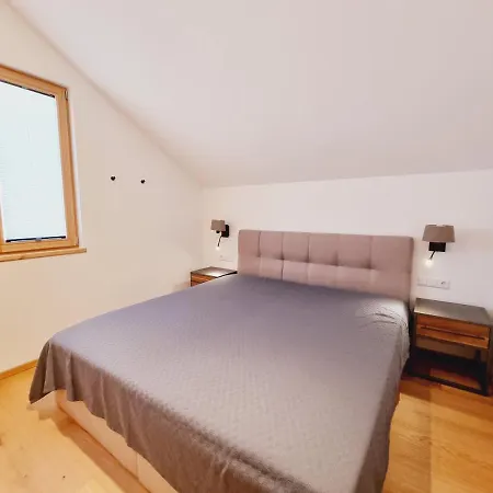 Mei-chalet Semesterbostad *