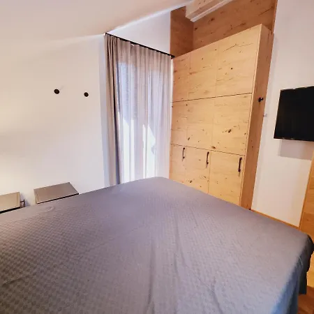 Semesterbostad Mei-chalet