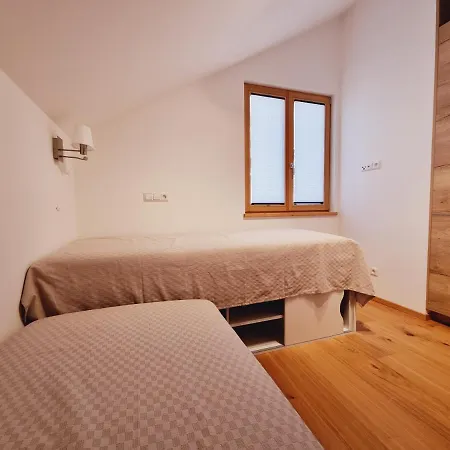 Mei-chalet Feriehus *